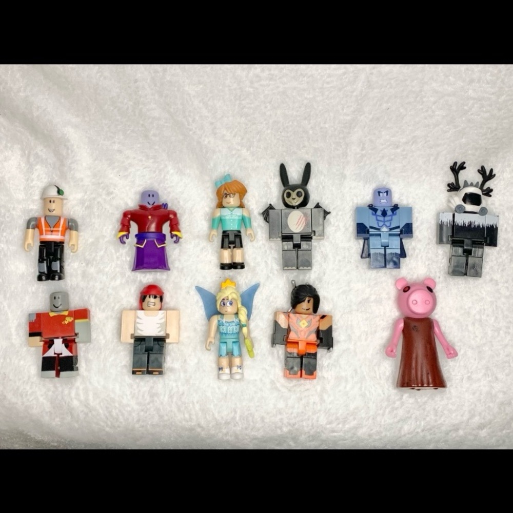 Roblox figures